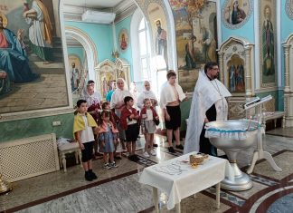 В станице Динской прошло Таинство Крещения воспитанников центра «Островок»
