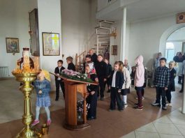В пос. Кутаисе школьники посетили храм в праздник Покрова Пресвятой Богородицы