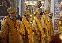 В праздник Собора святых Кубанской митрополии митрополит Василий возглавил соборную Божественную литургию