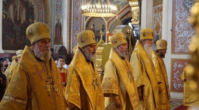 В праздник Собора святых Кубанской митрополии митрополит Василий возглавил соборную Божественную литургию