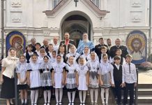 В храме Вознесения Господня станицы Пластуновской состоялось посвящение в казачата.