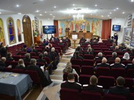 В Войсковом соборе Александра Невского обсудили пути воцерковления казачества и сохранение традиций