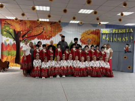 Священник благословил юных казачат