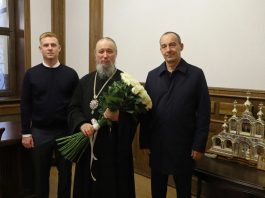 Председатель ЗСК края поздравил митрополита Екатеринодарского и Кубанского Василия с юбилеем