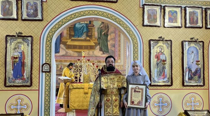 Сестры милосердия получили благодарственные грамоты