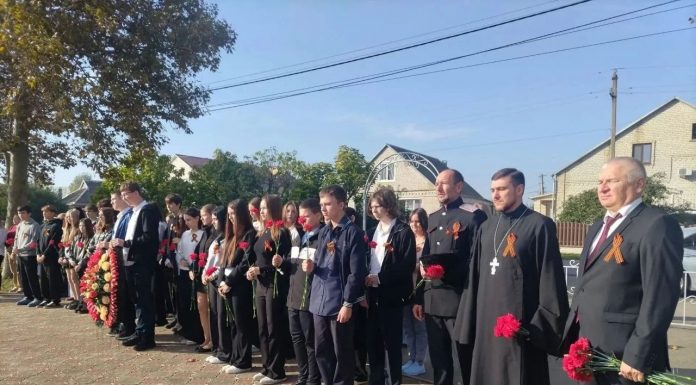 Иерей Давид Кочаров принял участие в торжественном митинге