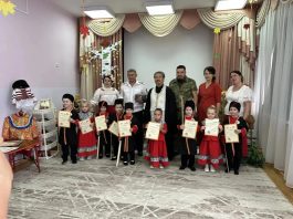 Иерей Вячеслав Ли благословил воспитанников детского сада, ставших казачатами