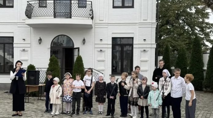 В Свято-Сергиевском храме города Краснодара состоялось праздничное мероприятие, посвящённое Дню отца