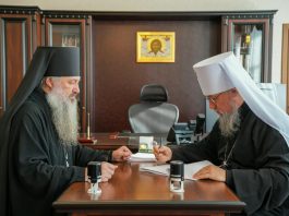 Епископ Зарайский Савва передал управление Армавирской и Лабинской епархией митрополиту Василию