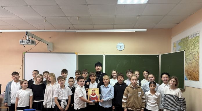 Юным казачатам рассказали о празднике Покрова Пресвятой Богородицы