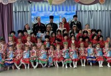 Иерей Георгий Козак благословил юных казачат в детском саду