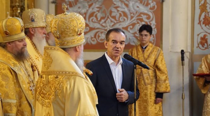 Губернатор Краснодарского края поздравил митрополита Екатеринодарского и Кубанского Василия с днём рождения