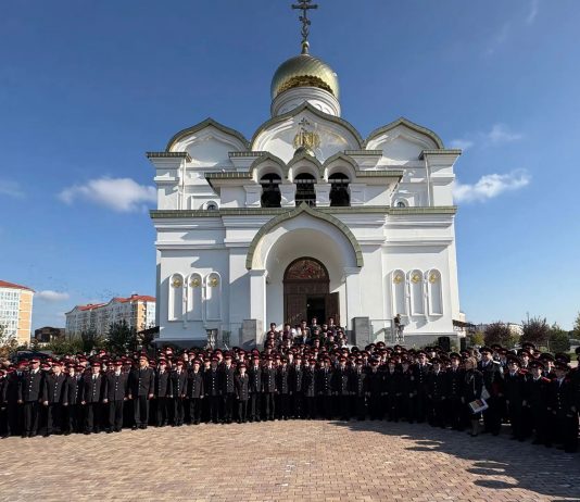 Учащиеся Кубанского казачьего кадетского корпуса станицы Динской приняли присягу