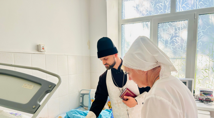 Иерей Николай Козак вместе с сестрой милосердия посетил пациентов хосписа города Краснодара